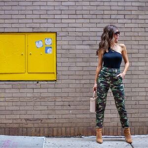 Lovers & Friends Camo Trousers XS, Brand new with tags, worn once to take photos